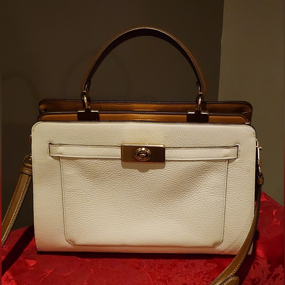 Like new Coach Lane Carryall In Colorblock